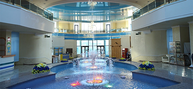 Сексуалдық порнодағы икемді қыздар Орыс әйелді екі әтеш сипатқа ие болады