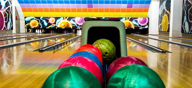 Жетілген әйелдердің үлкен шашты сиськи